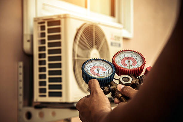 Professional Hvac technician working in Wimberley, TX